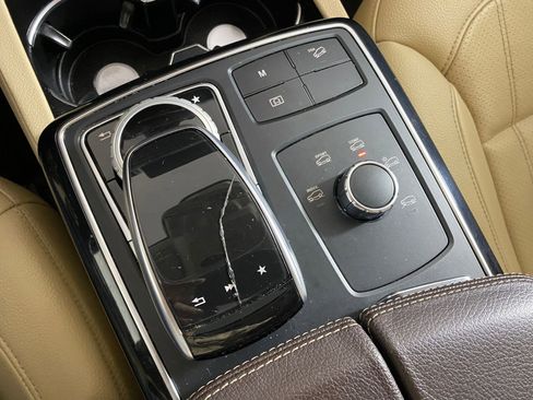 Certified 2019 Mercedes-Benz GLE 400 4MATIC image 29