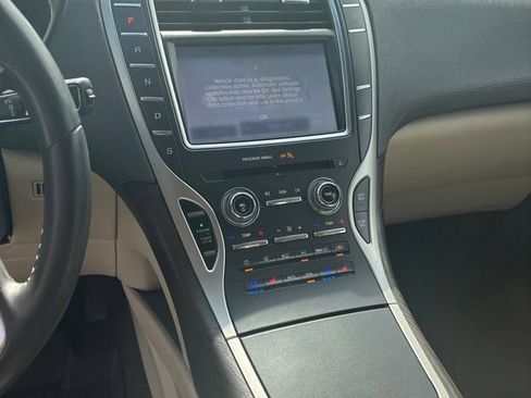 Used 2020 Lincoln Nautilus Reserve FWD image 7