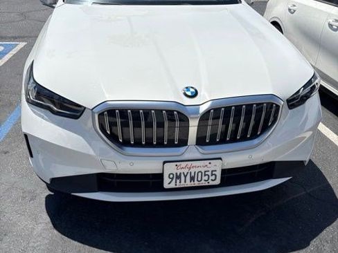 Used 2024 BMW 530i w/ Convenience Package RWD image 1