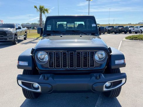 New 2026 Jeep Gladiator Sport image 17