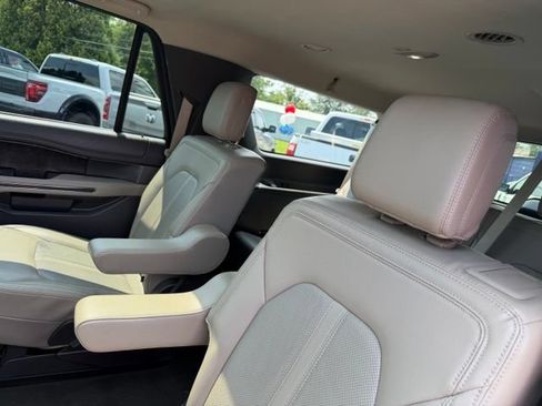 Used 2021 Ford Expedition Max Limited AWD/4WD image 36