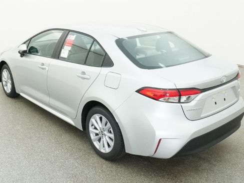 New 2026 Toyota Corolla LE FWD image 5