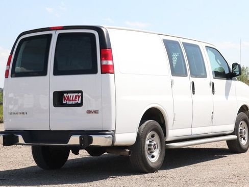 Used 2024 GMC Savana 2500 w/ Driver Convenience Package RWD image 9