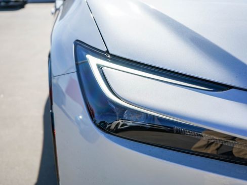 New 2026 Toyota Prius Plug-In Hybrid FWD image 11
