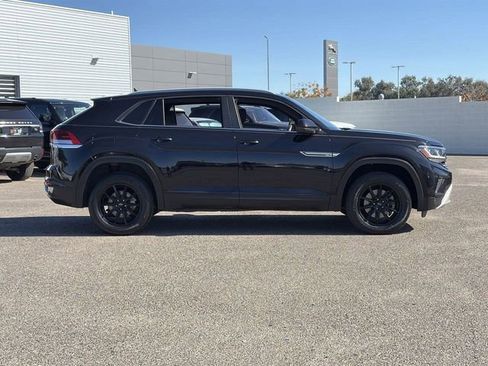 Used 2020 Volkswagen Atlas Cross Sport S image 5