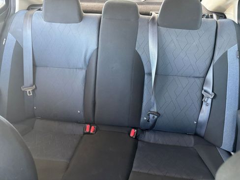 Used 2025 Nissan Versa SV image 38