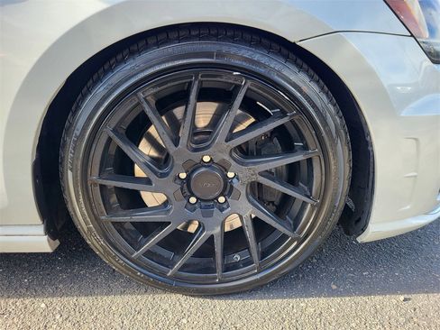 Used 2017 Volkswagen Golf R 4-Door image 23