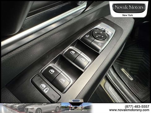 Used 2023 Kia Telluride EX w/ EX Captain's Chair Package AWD/4WD image 19