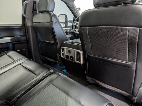 Used 2019 Ford F250 Lariat w/ Lariat Ultimate Package AWD/4WD image 19
