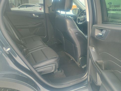 Certified 2022 Ford Escape Titanium w/ Class II Trailer Tow Package image 17