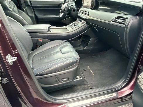 Used 2021 Hyundai Palisade Limited image 13