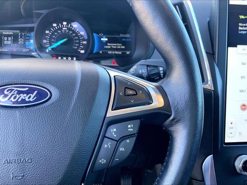 Certified 2022 Ford Edge Titanium image 24