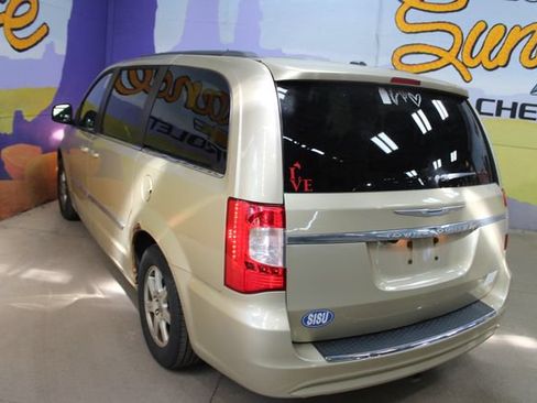 Used 2011 Chrysler Town & Country Touring w/ Security Group FWD image 6