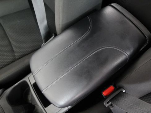 Used 2020 Nissan Rogue Sport S FWD image 27