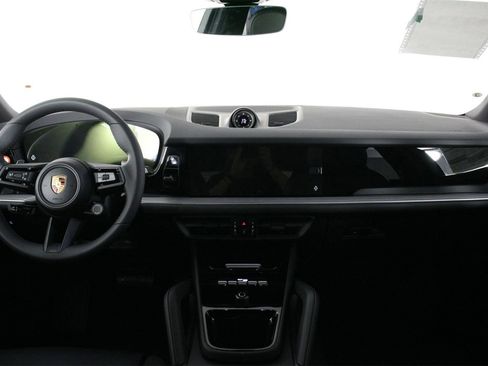 New 2026 Porsche Cayenne image 11