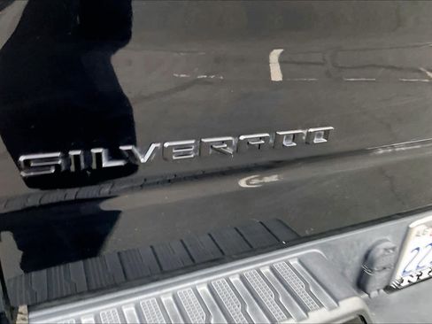 Used 2021 Chevrolet Silverado 1500 Custom w/ LPO, Dark Essentials Package image 11