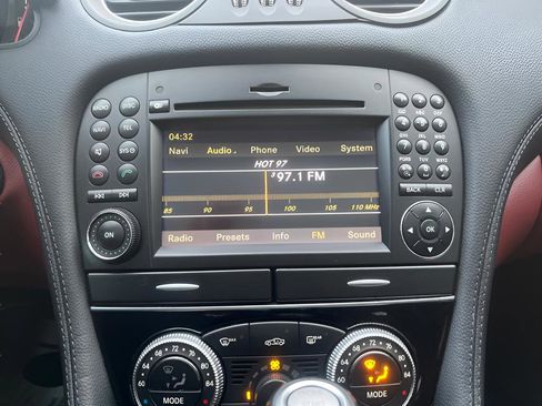 Used 2009 Mercedes-Benz SL 550 SL 550 2D Convertible image 26