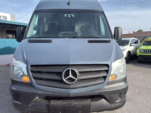 Used 2018 Mercedes-Benz Sprinter 2500 image 25