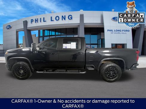 Used 2024 Chevrolet Silverado 2500 LT w/ Midnight Edition AWD/4WD image 2