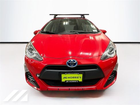 Used 2017 Toyota Prius C Three image 2