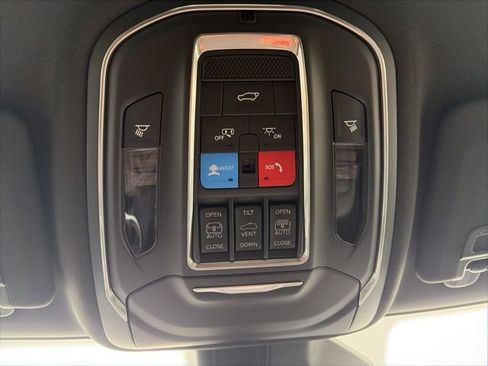 New 2026 Jeep Grand Cherokee Limited w/ Limited Altitude Package image 27