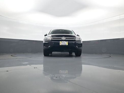 Used 2017 Volkswagen Tiguan Limited w/ Alloy Wheels Package image 22
