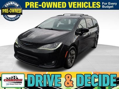 Used 2019 Chrysler Pacifica Touring-L w/ S Appearance Package