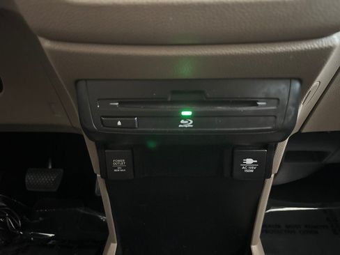 Used 2018 Honda Odyssey Touring image 36