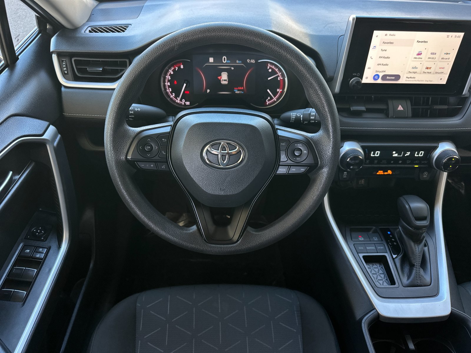 Used 2025 Toyota RAV4 XLE FWD image 13
