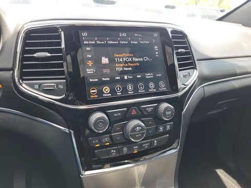 Used 2020 Jeep Grand Cherokee Limited RWD image 48