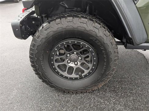 Used 2021 Jeep Wrangler Unlimited Rubicon w/ Xtreme Recon 35" Tire Package image 29