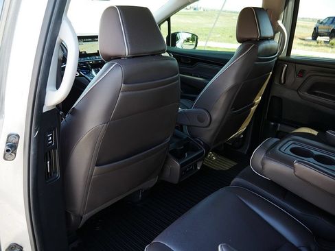 Used 2024 Honda Odyssey Elite image 15