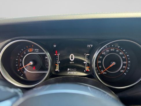 Used 2023 Jeep Wrangler Unlimited Sahara AWD/4WD image 14