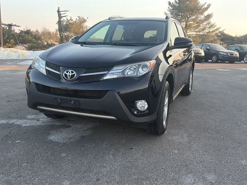 Used 2013 Toyota RAV4 XLE image 12