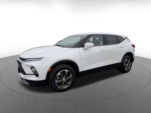 Used 2025 Chevrolet Blazer LT image 8