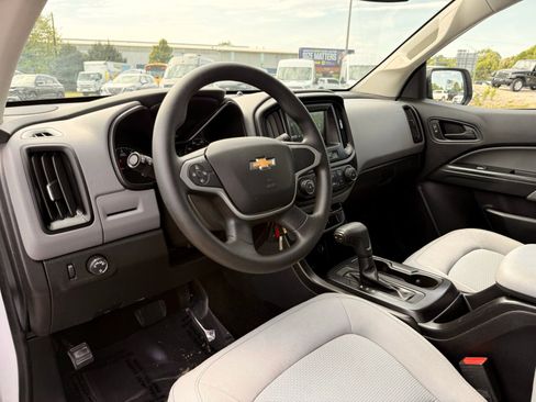 Used 2018 Chevrolet Colorado W/T w/ WT Convenience Package RWD image 18