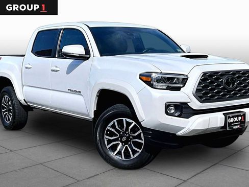 Certified 2023 Toyota Tacoma TRD Sport w/ Technology Package AWD/4WD image 3