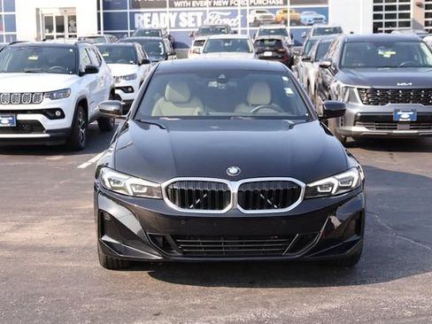 Used 2025 BMW 330i xDrive Sedan w/ Premium Package AWD/4WD image 4