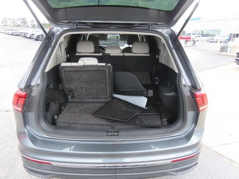 Used 2022 Volkswagen Tiguan S FWD image 12
