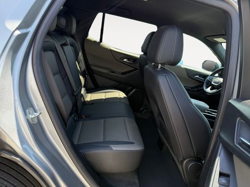 Used 2025 Chevrolet Equinox LT w/ Convenience Package II AWD/4WD image 18