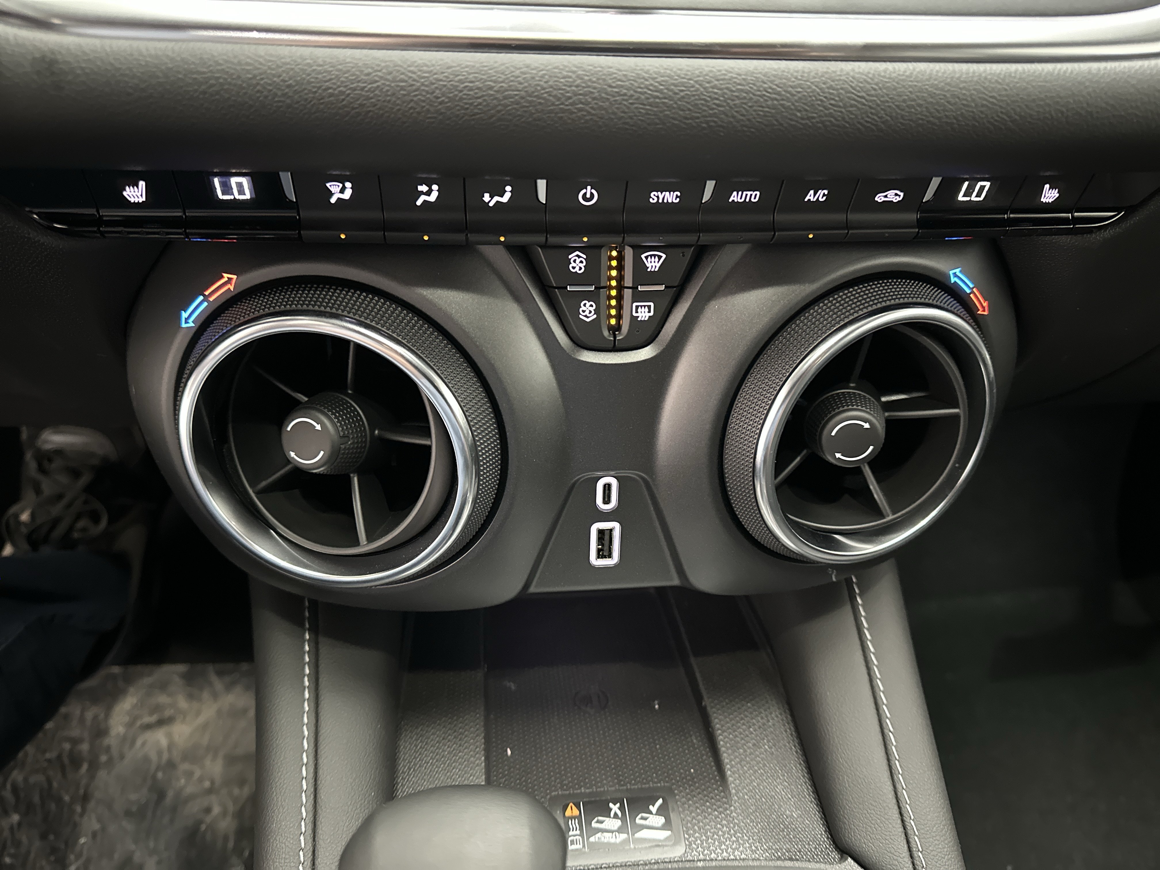 New 2026 Chevrolet Blazer LT w/ Sound & Technology Package FWD image 34