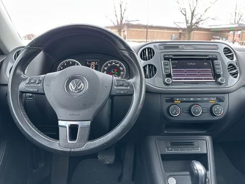 Used 2015 Volkswagen Tiguan SE image 7
