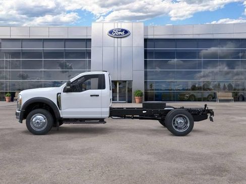 New 2026 Ford F550 2WD Regular Cab Super Duty image 3