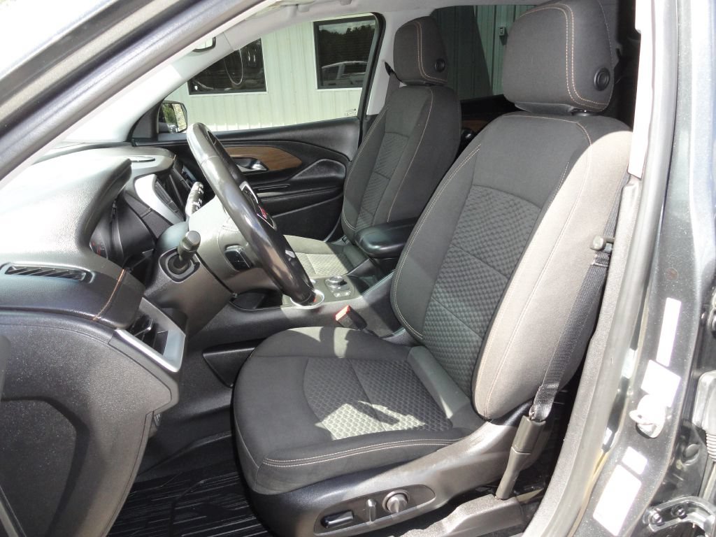 Used 2019 GMC Terrain SLE w/ Driver Convenience Package FWD image 9