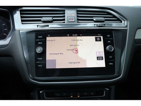 Used 2020 Volkswagen Tiguan SEL image 13