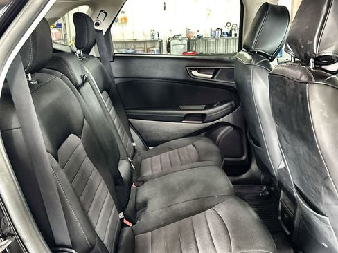 Used 2019 Ford Edge SE w/ SE Fleet Driver's Package FWD image 29