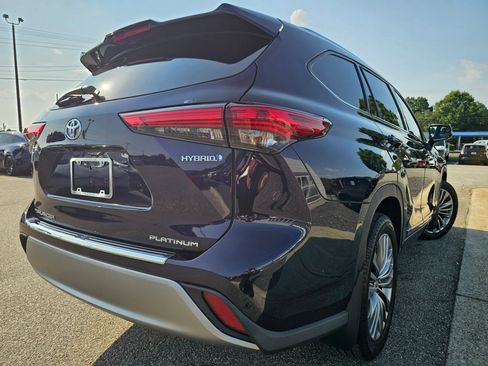 Used 2021 Toyota Highlander Platinum AWD/4WD image 5