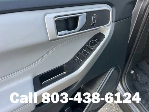 Used 2023 Ford Explorer XLT w/ Equipment Group 202A RWD image 8