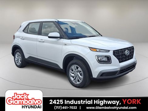 New 2025 Hyundai Venue SE image 1
