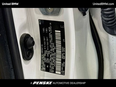 Used 2020 Toyota 4Runner SR5 Premium w/ Moonroof Package RWD image 14